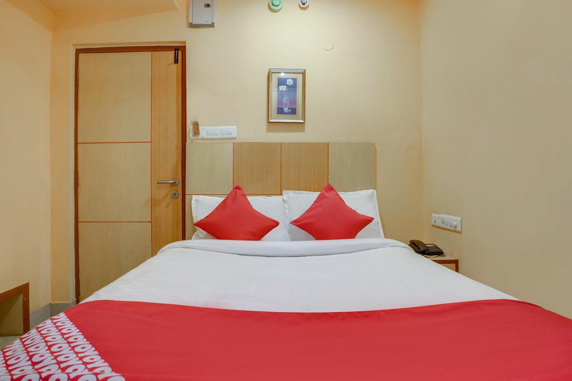 Hotel O Shanta Residency Lodge Sururnagar Ngoại thất bức ảnh